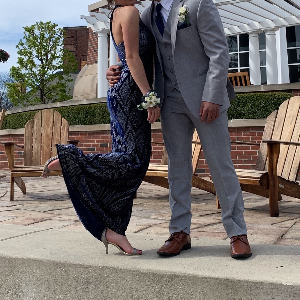 Beautiful and Sparkly Prom Dress